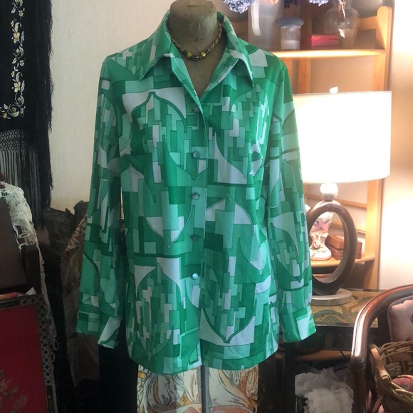 Vintage 1960’s Pykettes, green abstract, nylon/acetate blouse- dagger collar - Picture 4 of 9